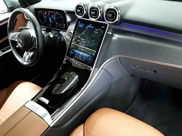 Mercedes-Benz GLC view 9