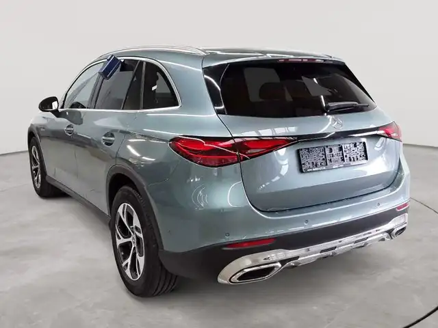 Mercedes-Benz GLC view 5