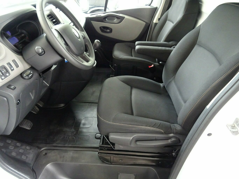 Renault Trafic 1,6 dCi 125 Energy L2H2 Hochdach Kasten,Regale,Kom — photo 5