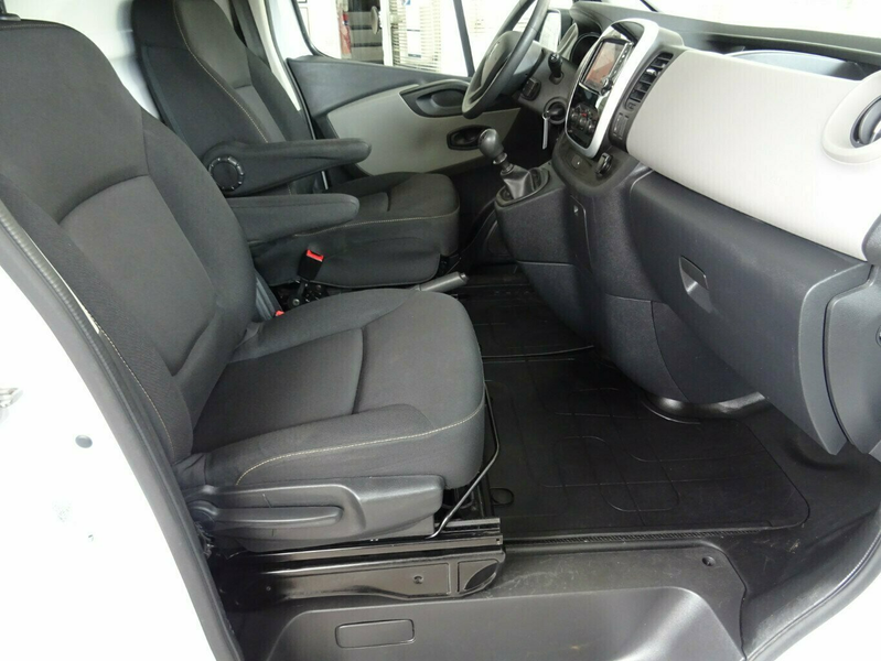 Renault Trafic 1,6 dCi 125 Energy L2H2 Hochdach Kasten,Regale,Kom — photo 6