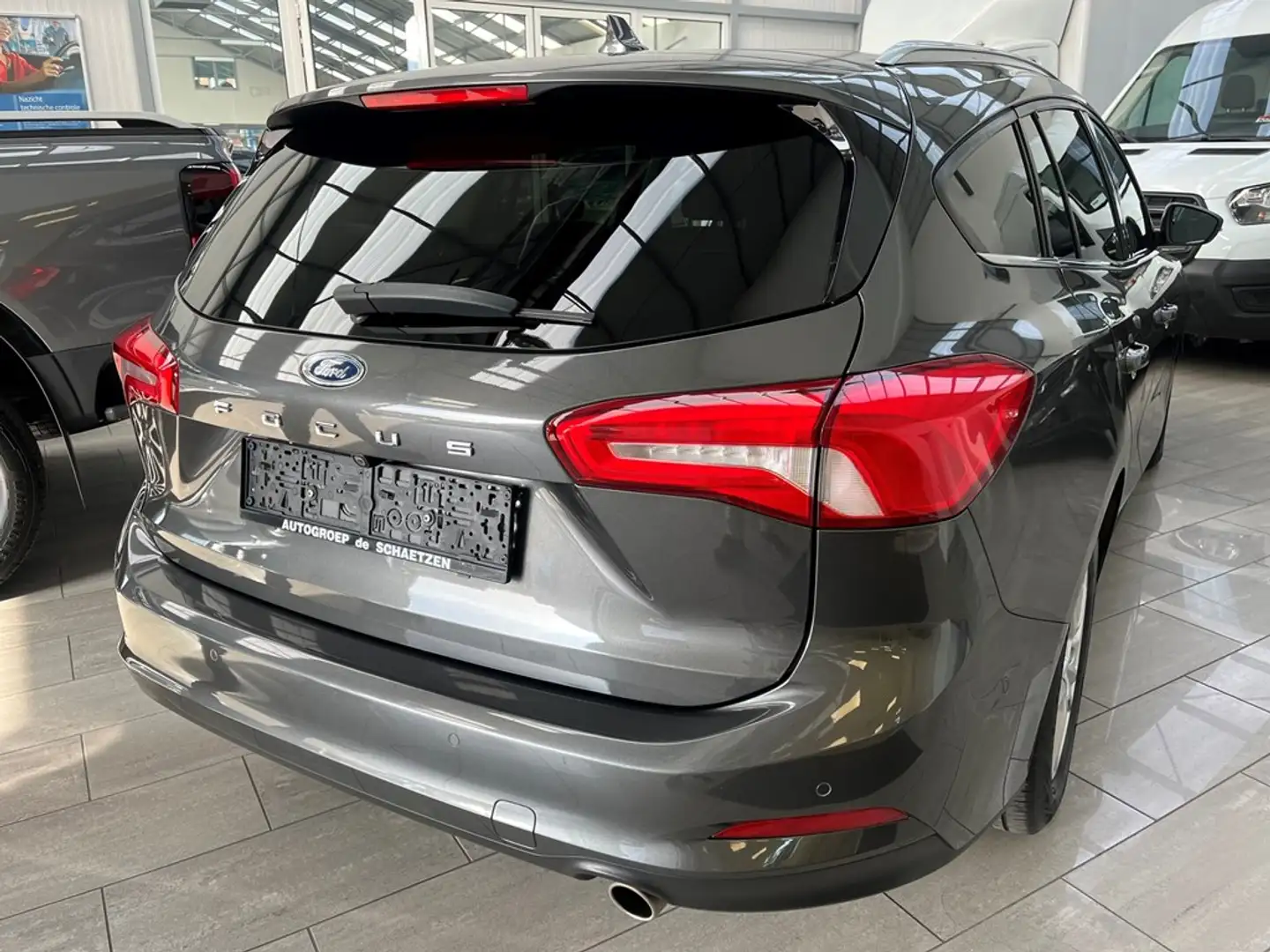 Ford Focus EcoBoost Titanium AUT Gris - 2