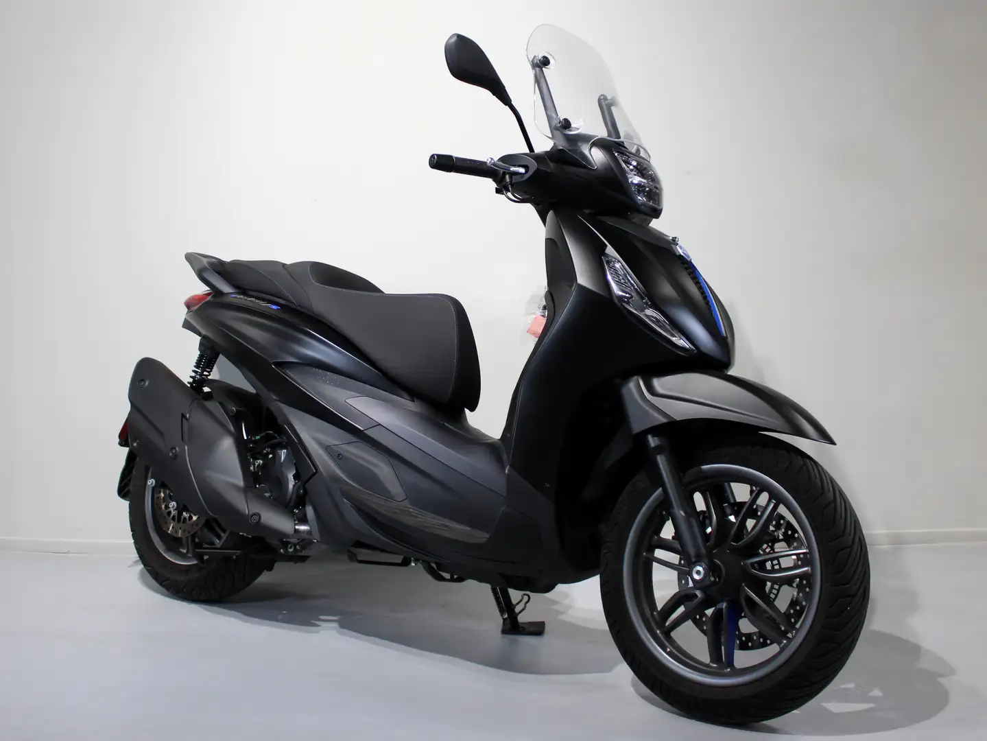 Piaggio Beverly 400 - 2