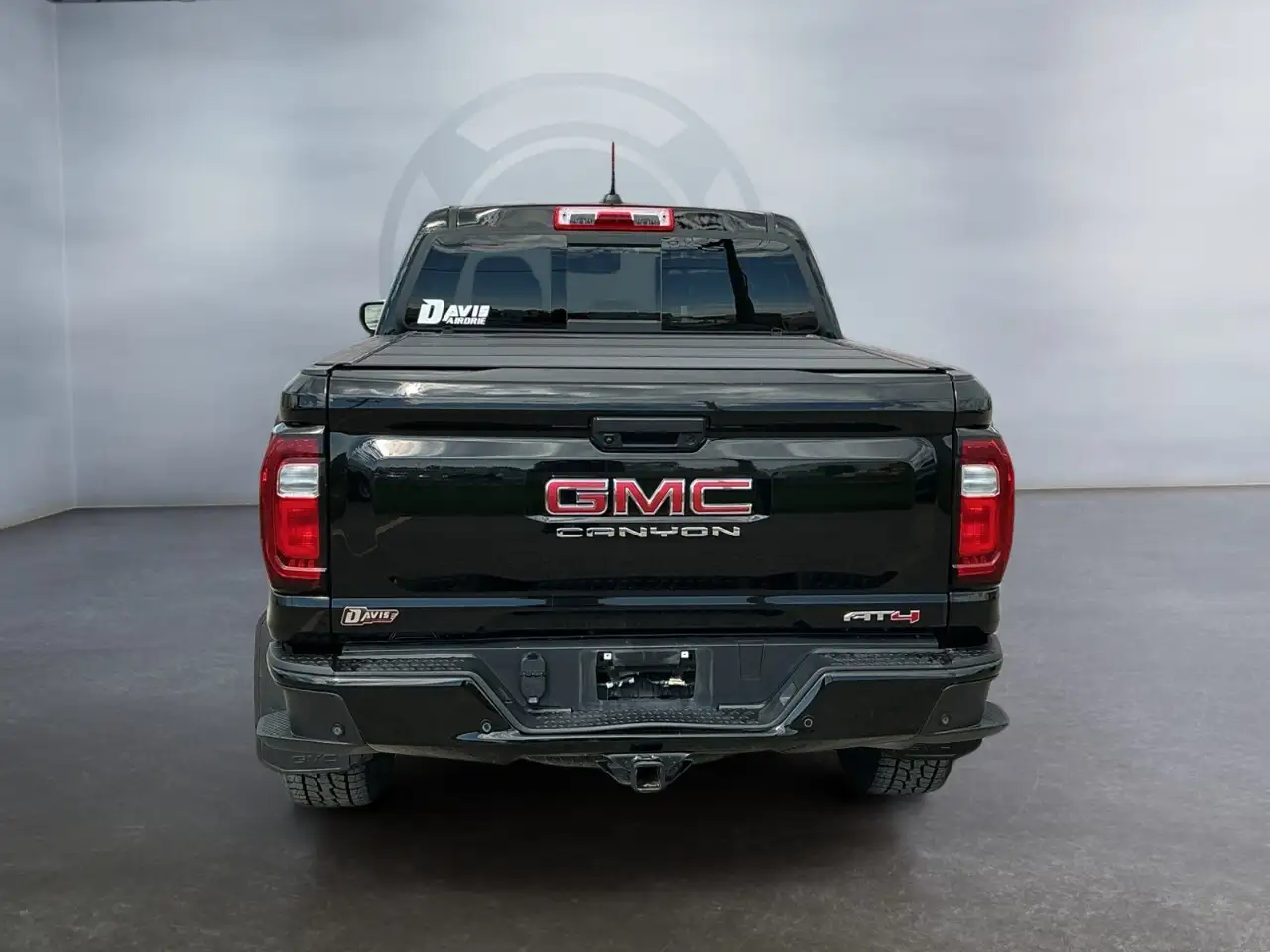 GMC Canyon photo GMC Canyon