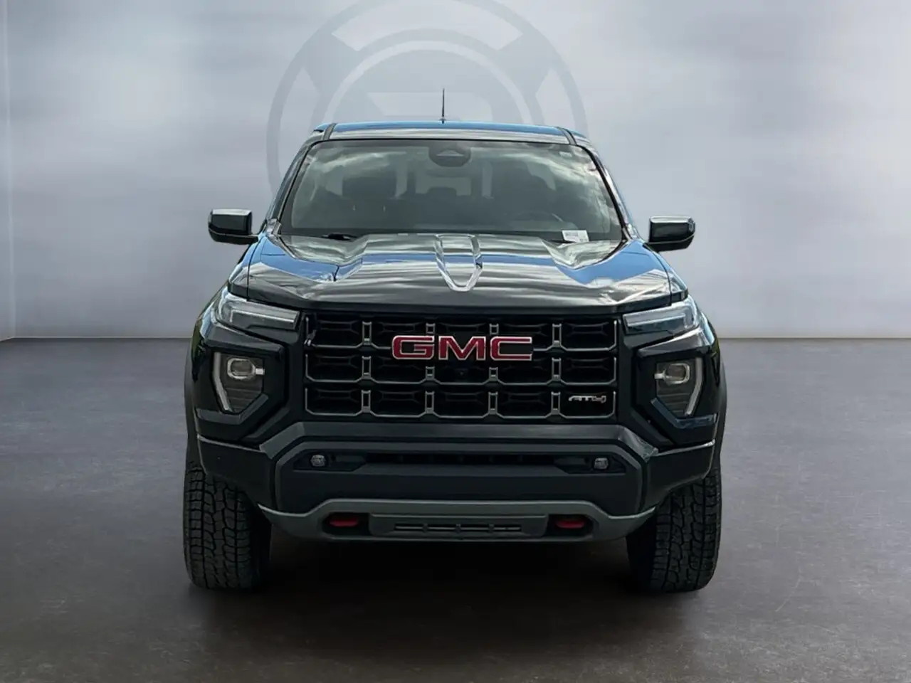 GMC Canyon photo GMC Canyon