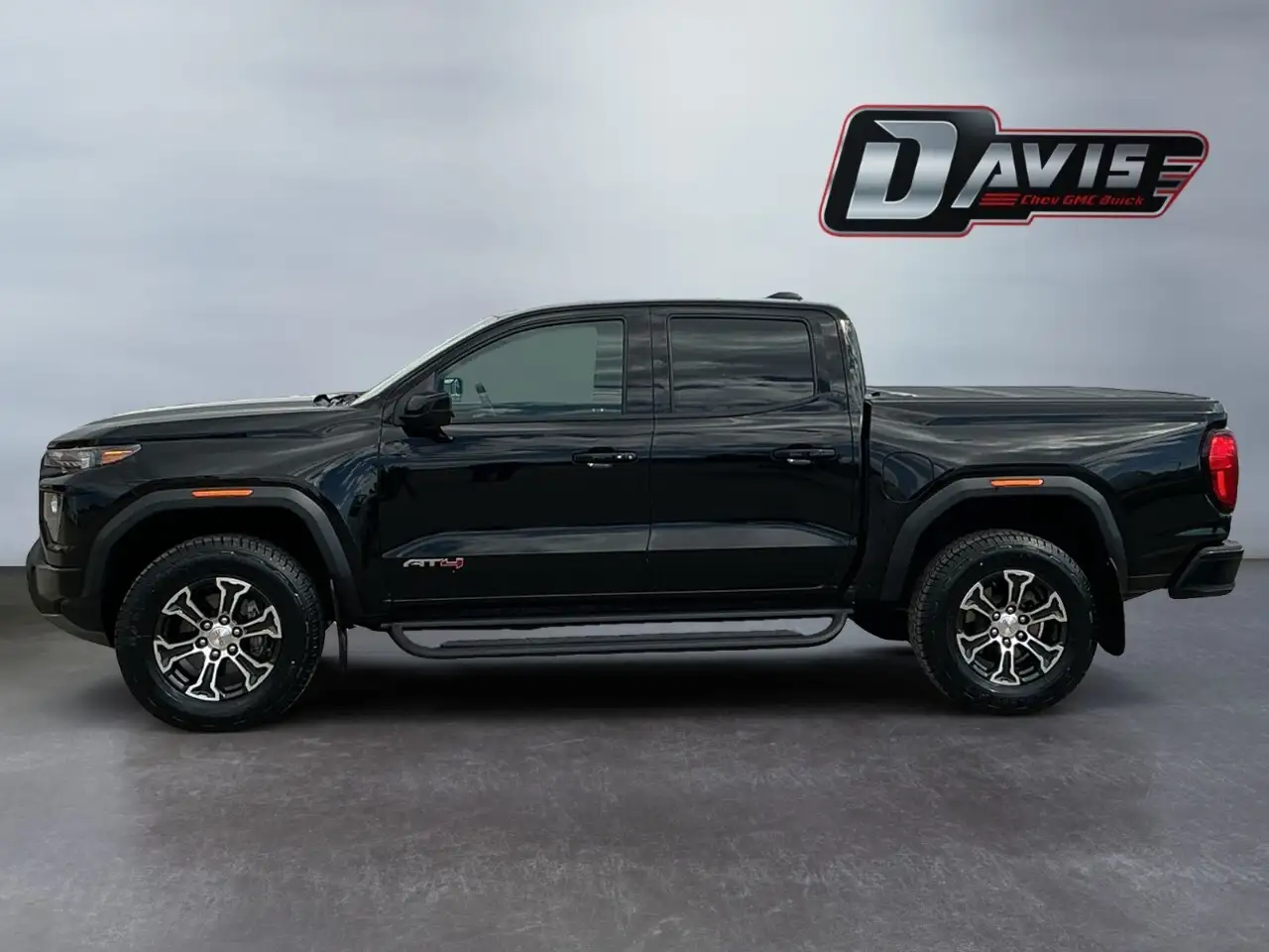 GMC Canyon photo GMC Canyon