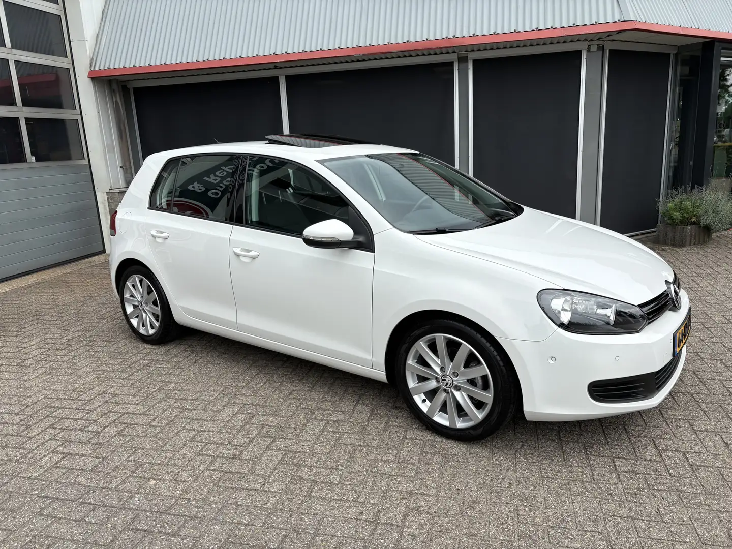 Volkswagen Golf 1.4 TSI Comfortline Wit - 2