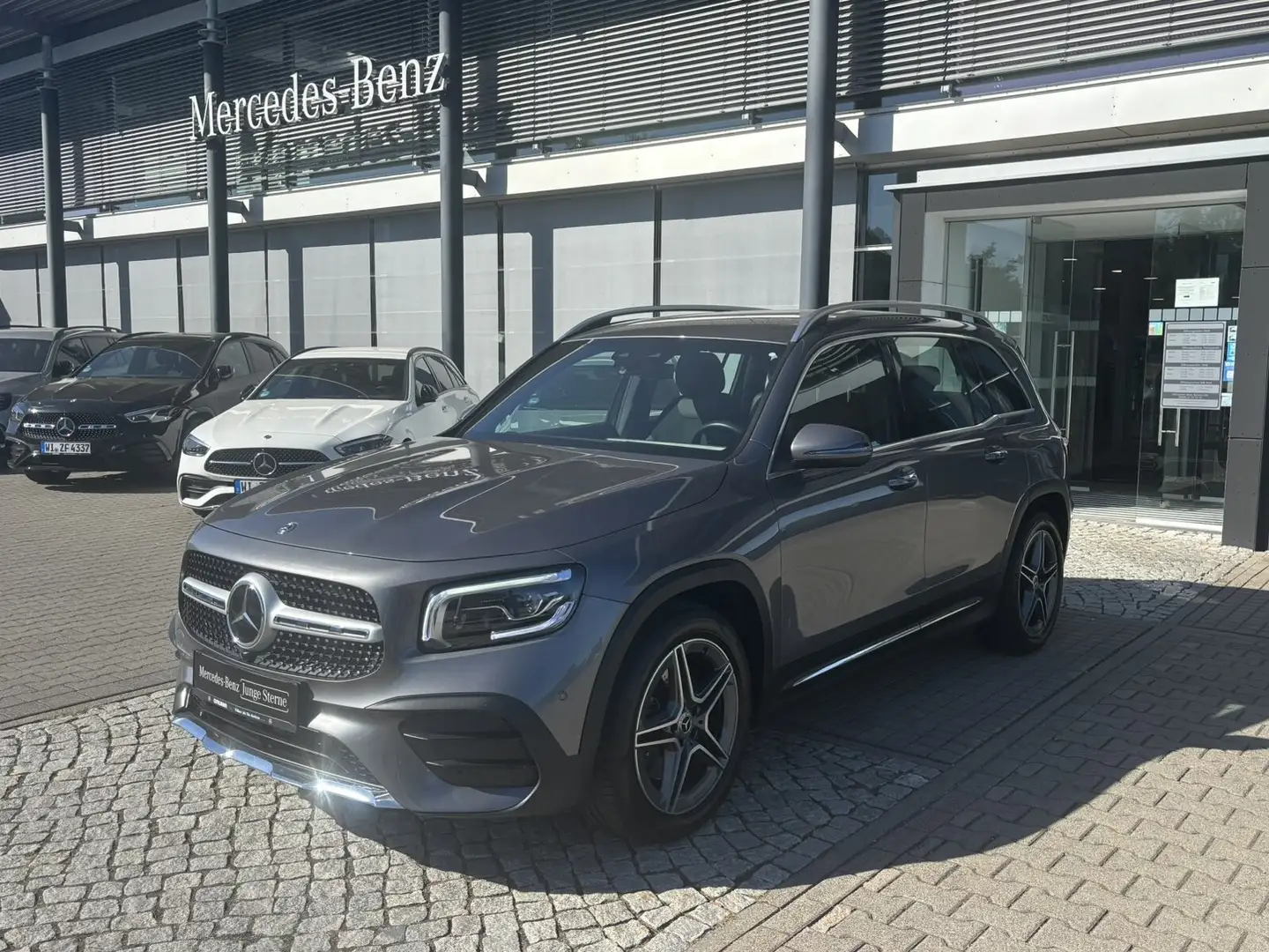 Mercedes-Benz GLB 220 GLB 220 d 4M +AMG+AHK+Distronic+Multibeam+KeyGo+ Gris - 2