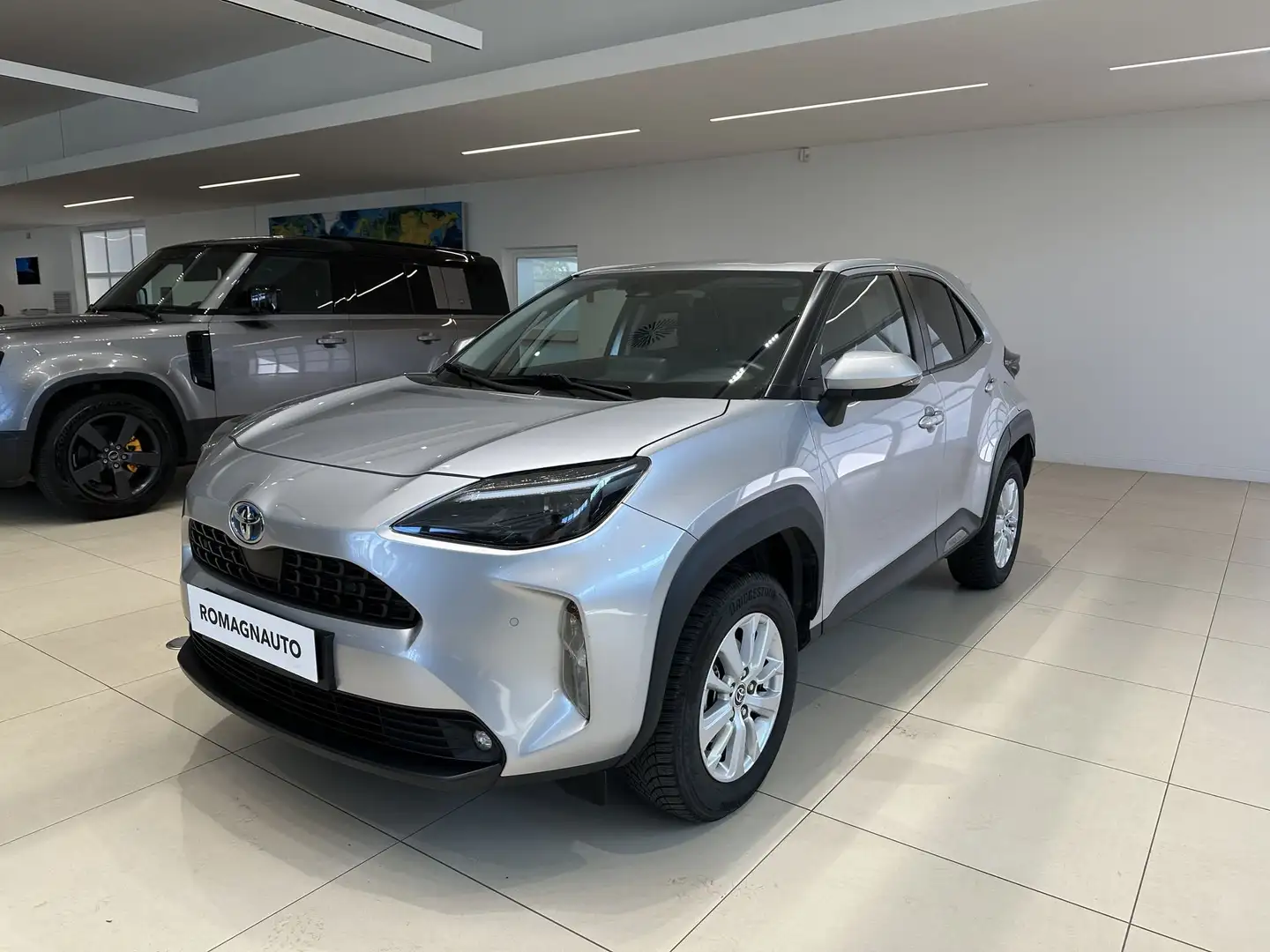 Toyota Yaris Cross 1.5 Hybrid 5p. E-CVT Business Argento - 1