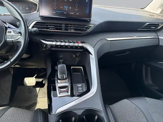 Peugeot 3008 view 12