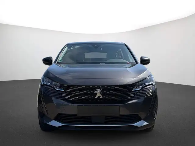Peugeot 3008 view 2
