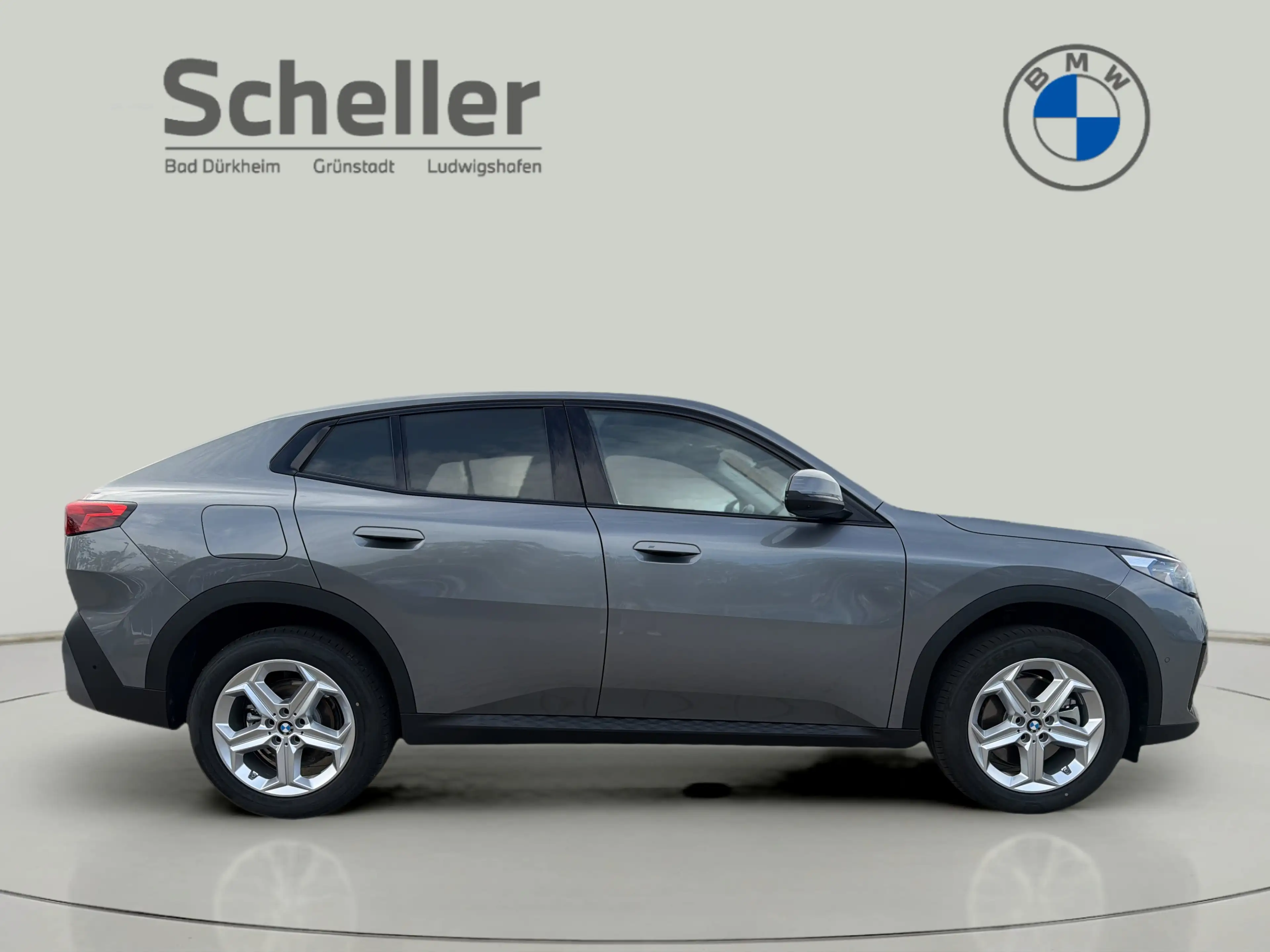 BMW X2 sDrive20i — photo 8