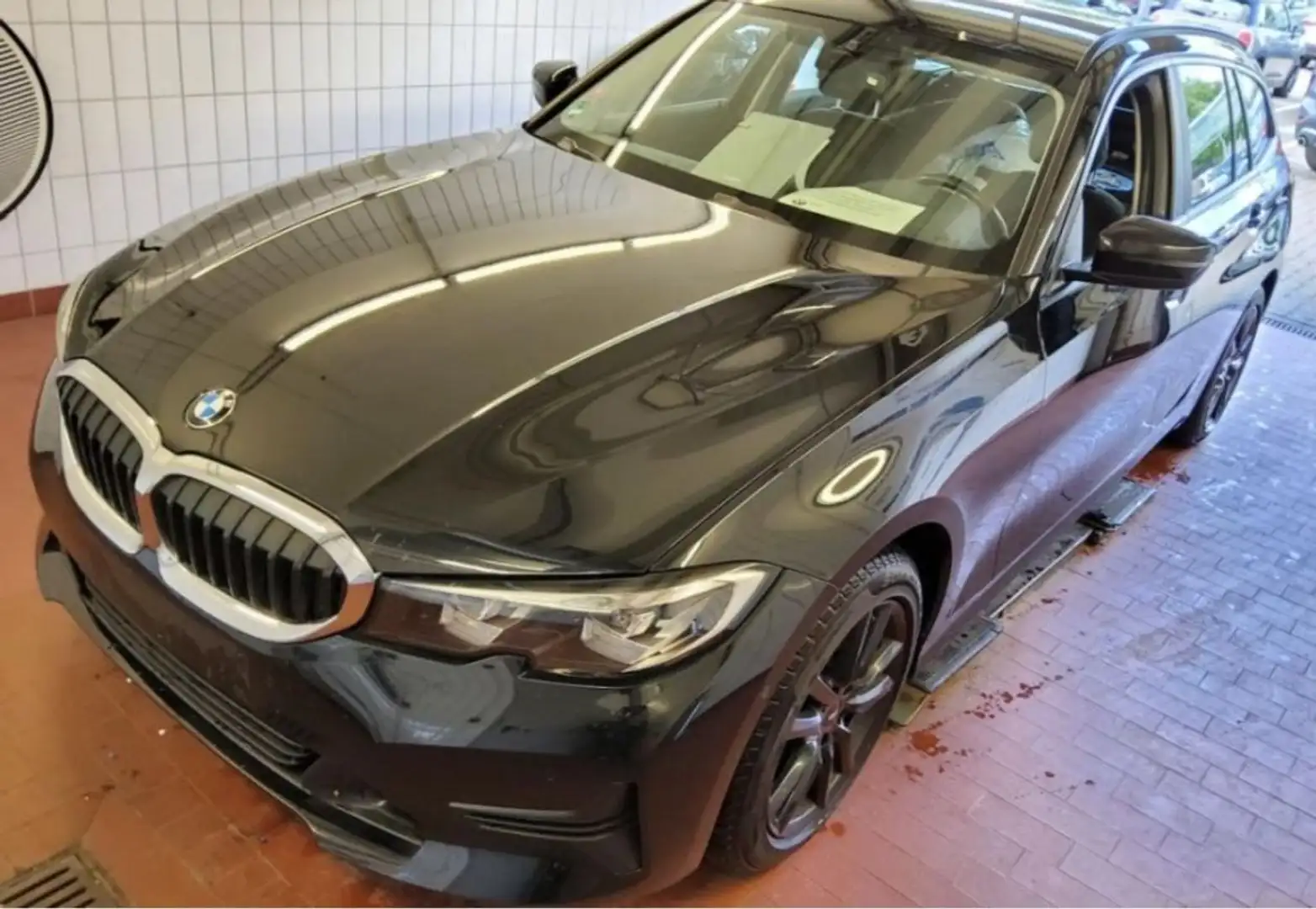 BMW 320 320d Touring Advantage|NAVIGATION|SHZG|LED| - 1