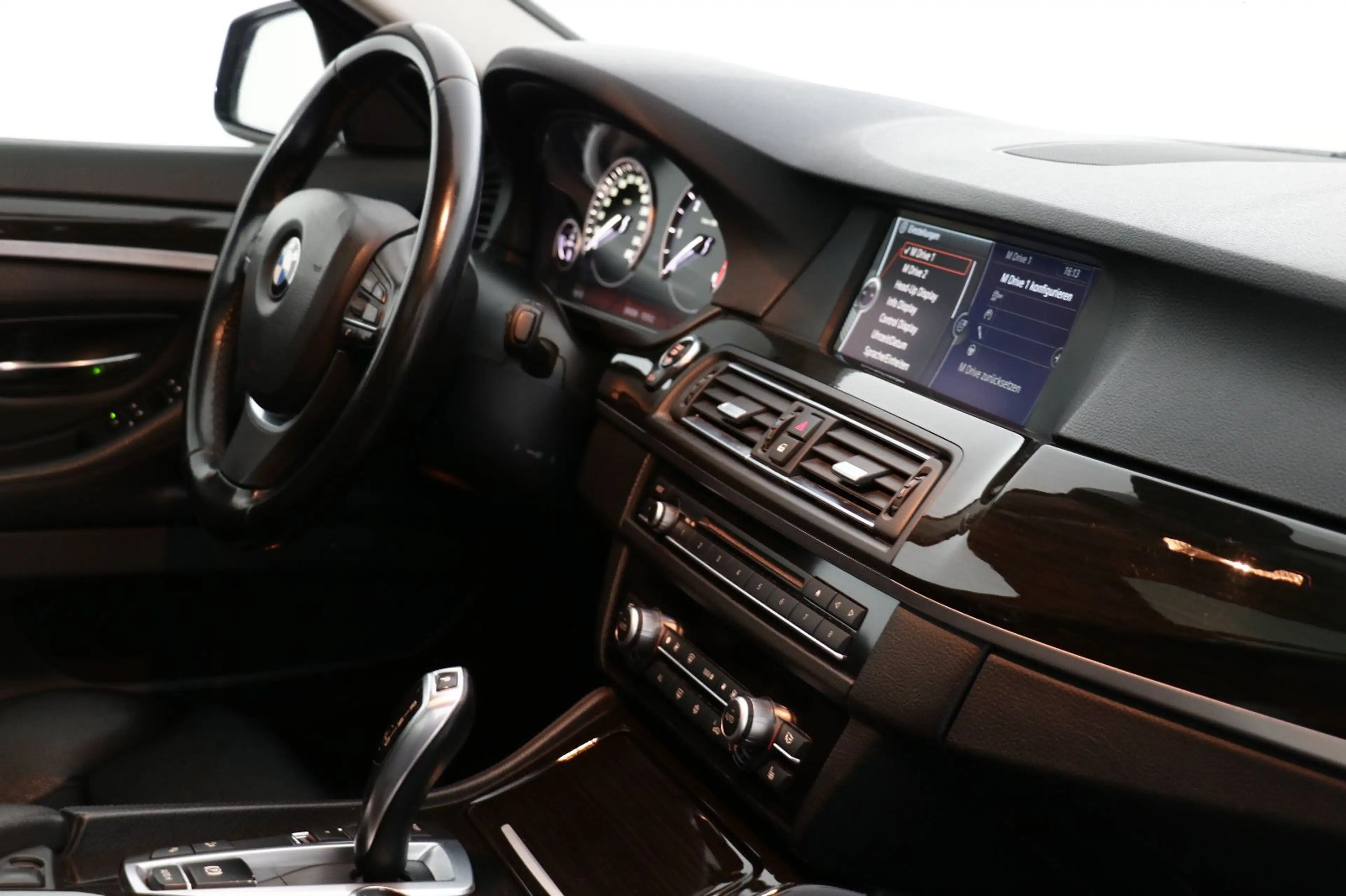 BMW 525 xDrive*TÜV 01/2027*Pano*Xenon*Leder* — photo 13