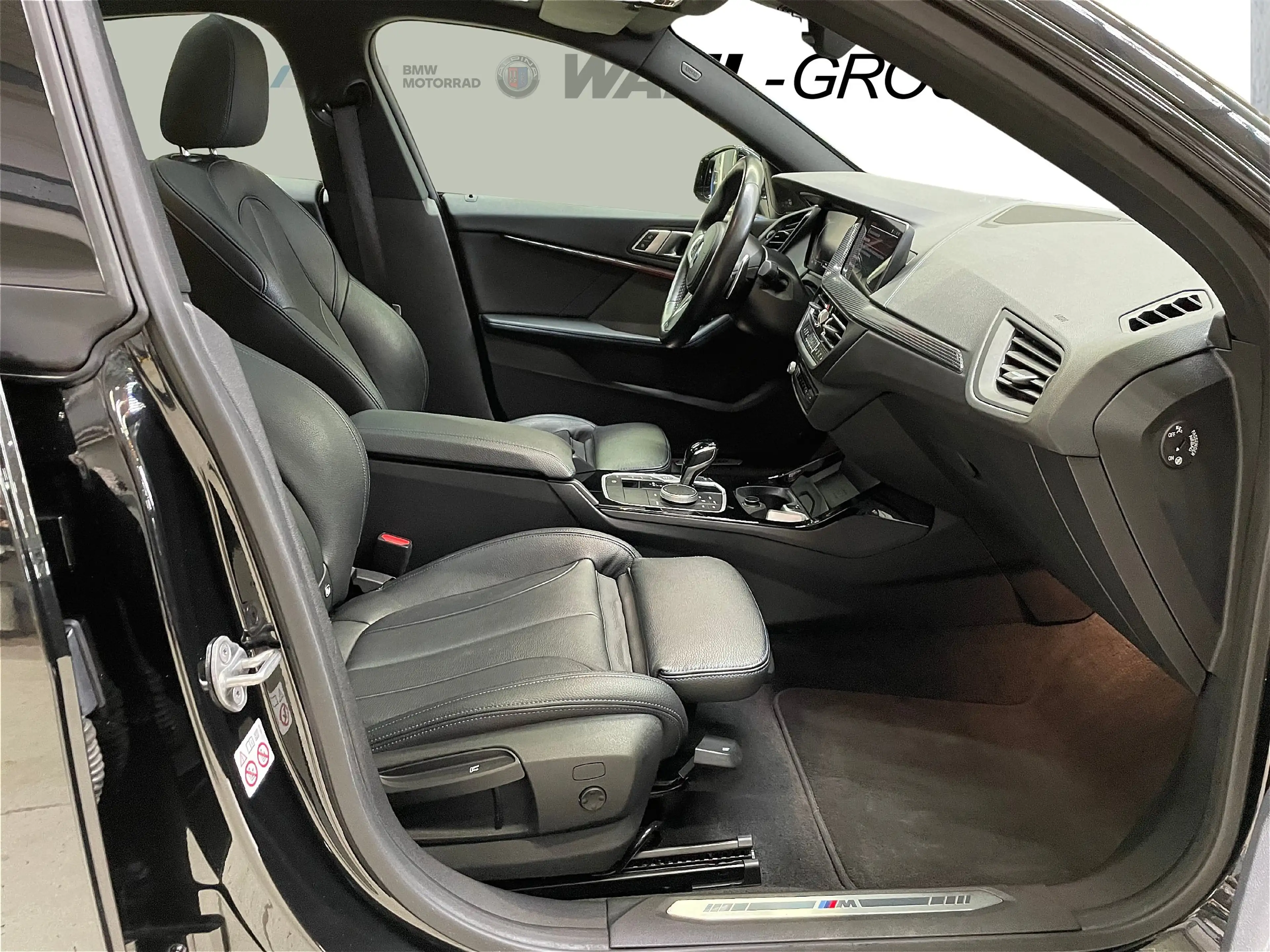 BMW 220 i Gran Coupé — photo 10