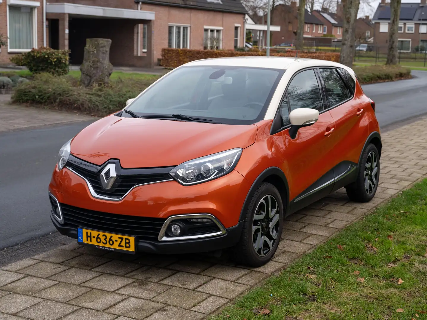 Renault Captur Captur 0.9 TCe Dynamique Oranje - 2