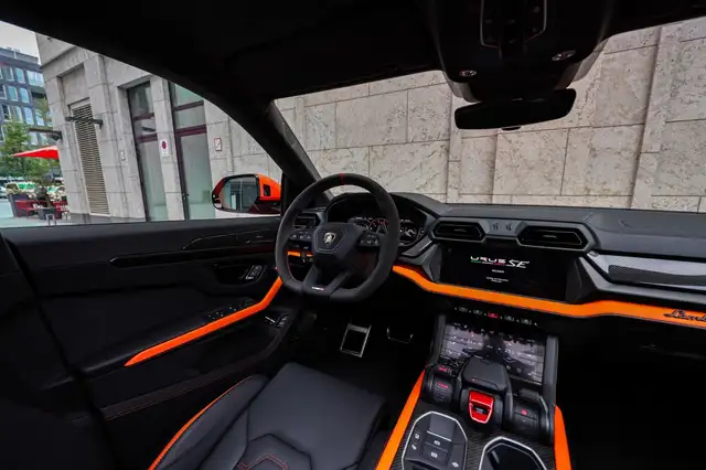 Lamborghini Urus view 13