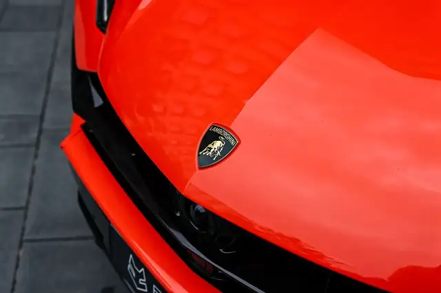 Lamborghini Urus view 10