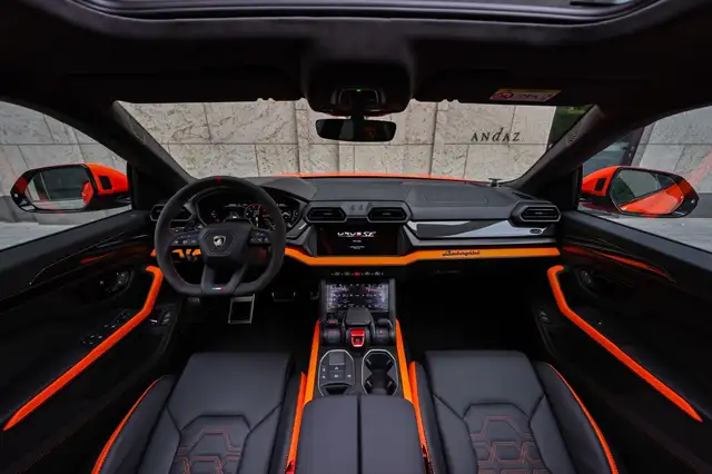 Lamborghini Urus view 14