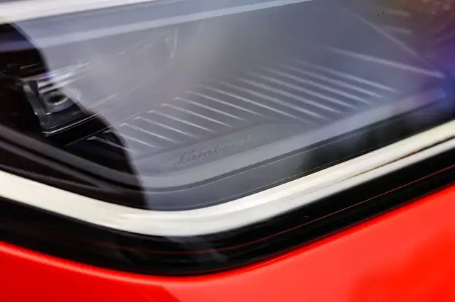 Lamborghini Urus view 12