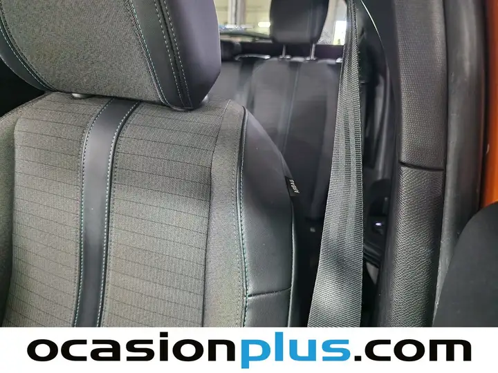 Peugeot 2008 Allure Pack PureTech S&S EAT8 2021, foto 7