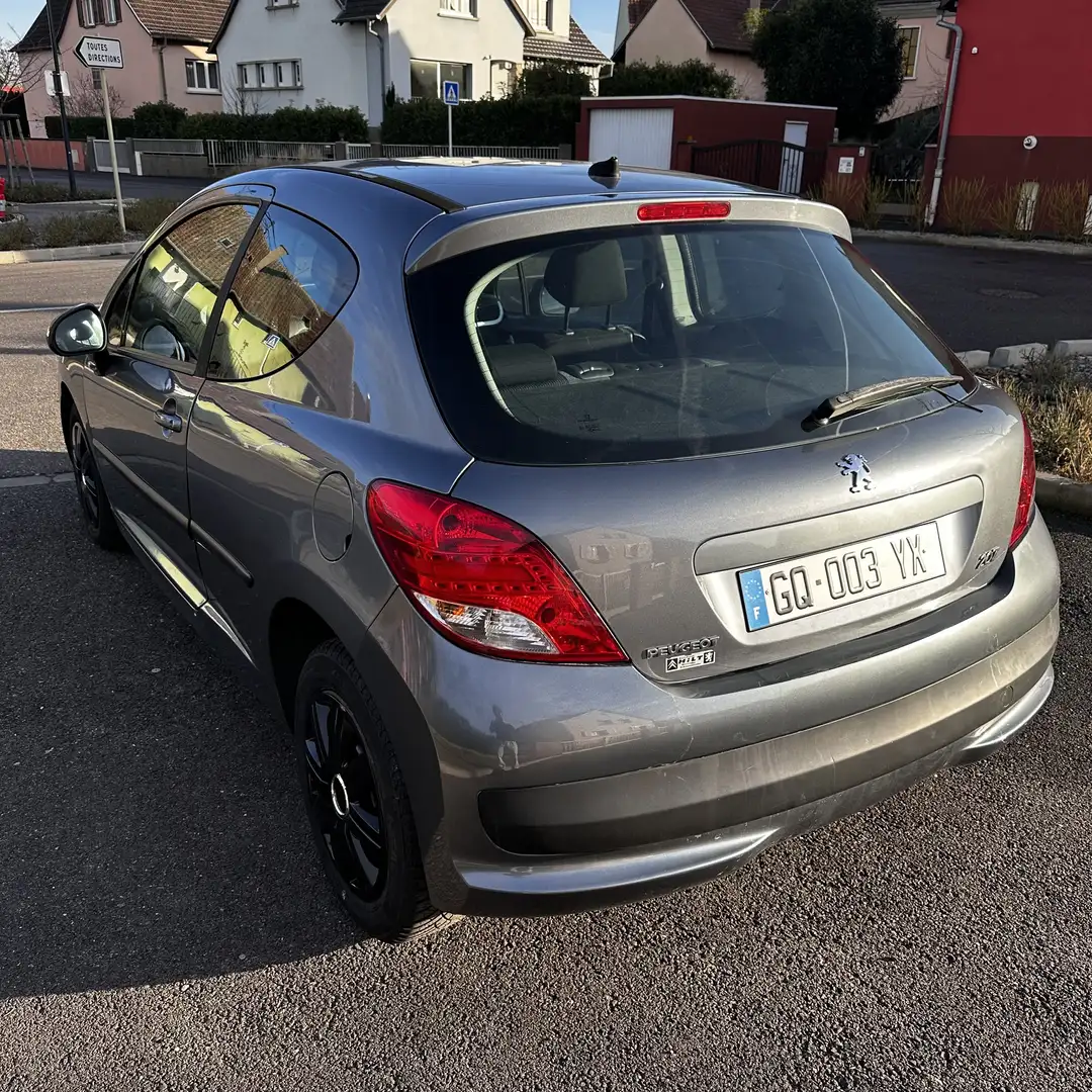 Peugeot 207 1.4e 75ch Active Gris - 2