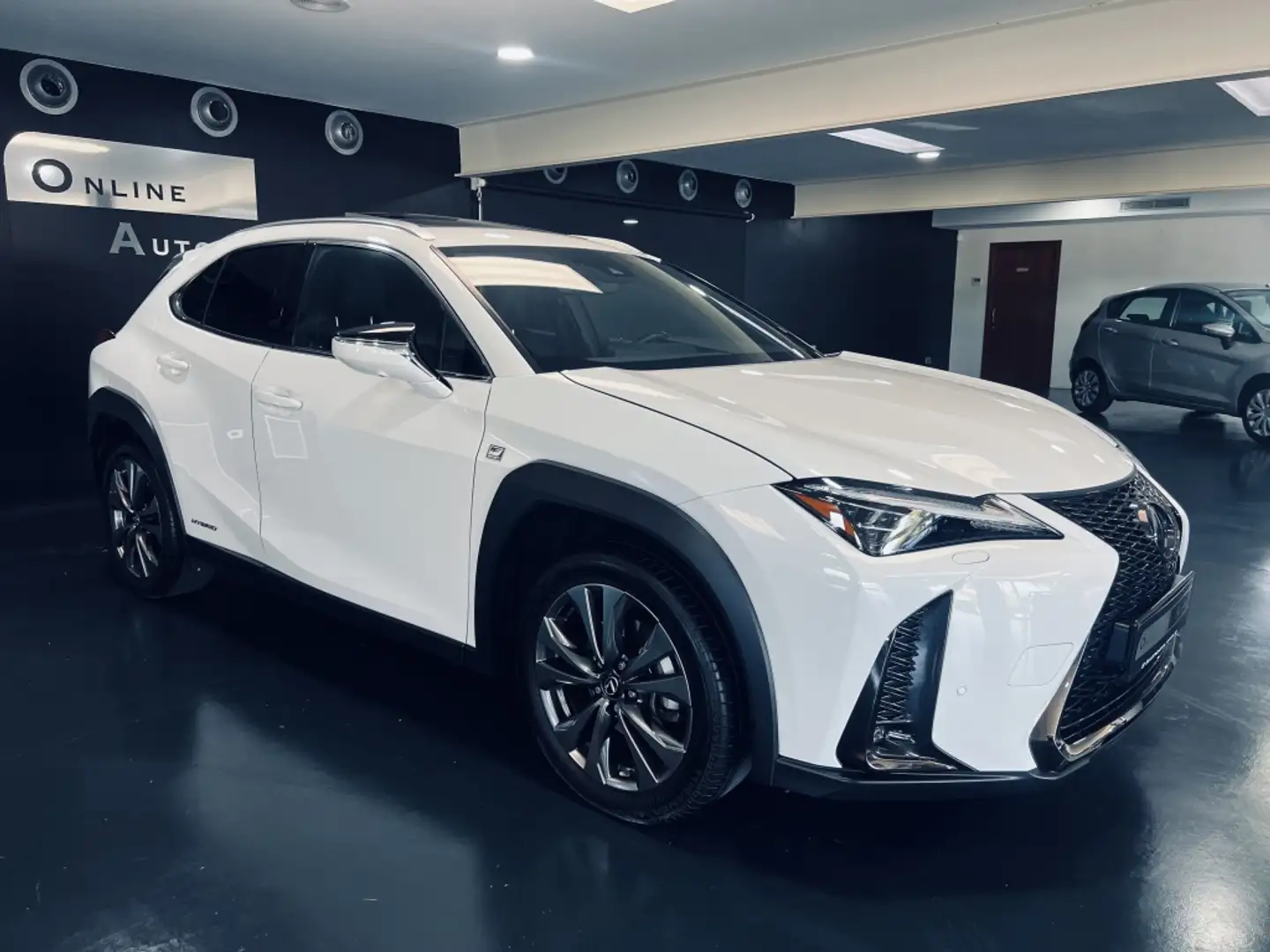 Lexus UX 250h F Sport 4WD Blanco - 2