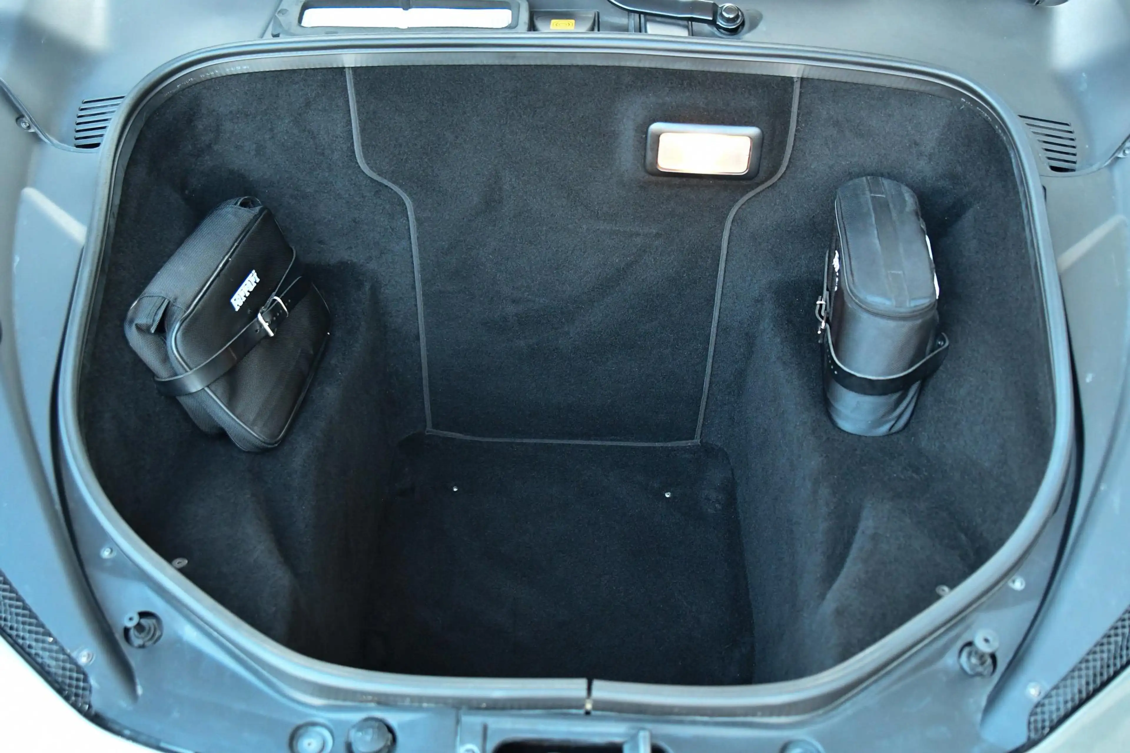 Ferrari 458 4.5 V8 Italia Grigio Silverstone — photo 28