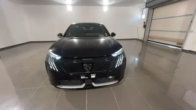 Peugeot 3008 view 2