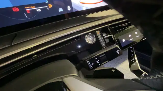Peugeot 3008 view 14