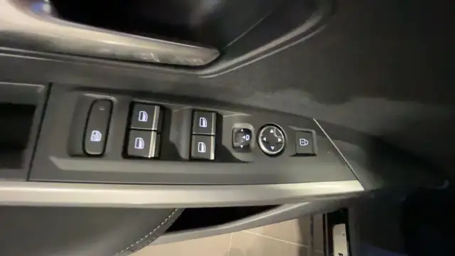 Peugeot 3008 view 18