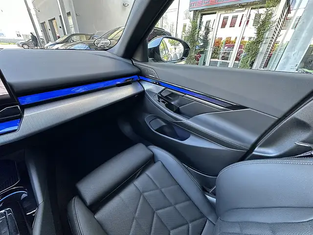 BMW 520 i Touring M-Sportpaket PRO Aut. / Iconic Glow /... Ansicht 26
