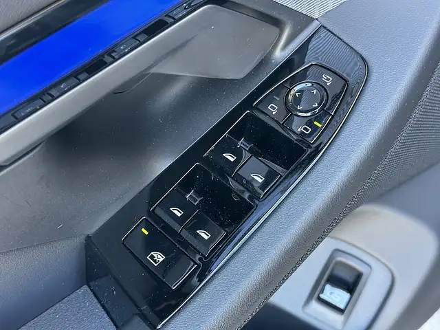 BMW 520 i Touring M-Sportpaket PRO Aut. / Iconic Glow /... Ansicht 31