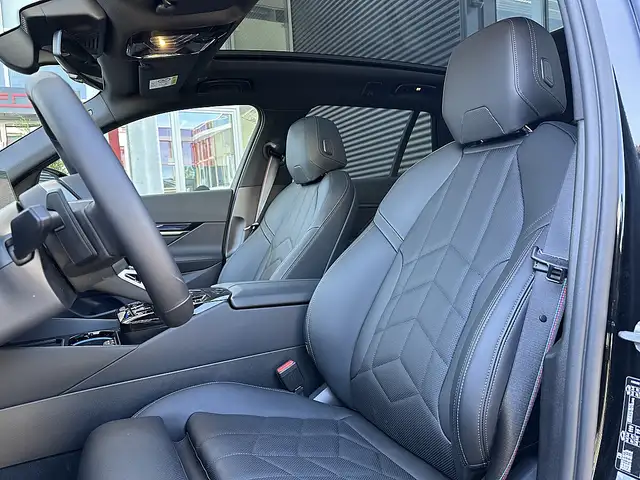 BMW 520 i Touring M-Sportpaket PRO Aut. / Iconic Glow /... Ansicht 33