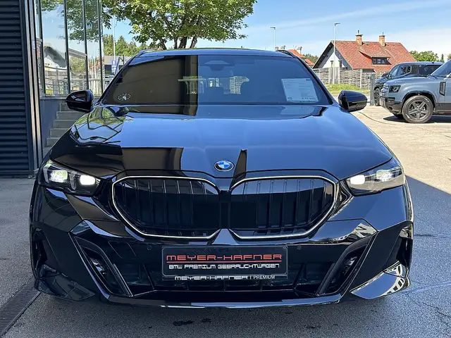 BMW 520 i Touring M-Sportpaket PRO Aut. / Iconic Glow /... Ansicht 4