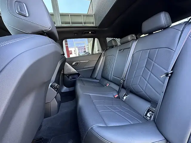 BMW 520 i Touring M-Sportpaket PRO Aut. / Iconic Glow /... Ansicht 16