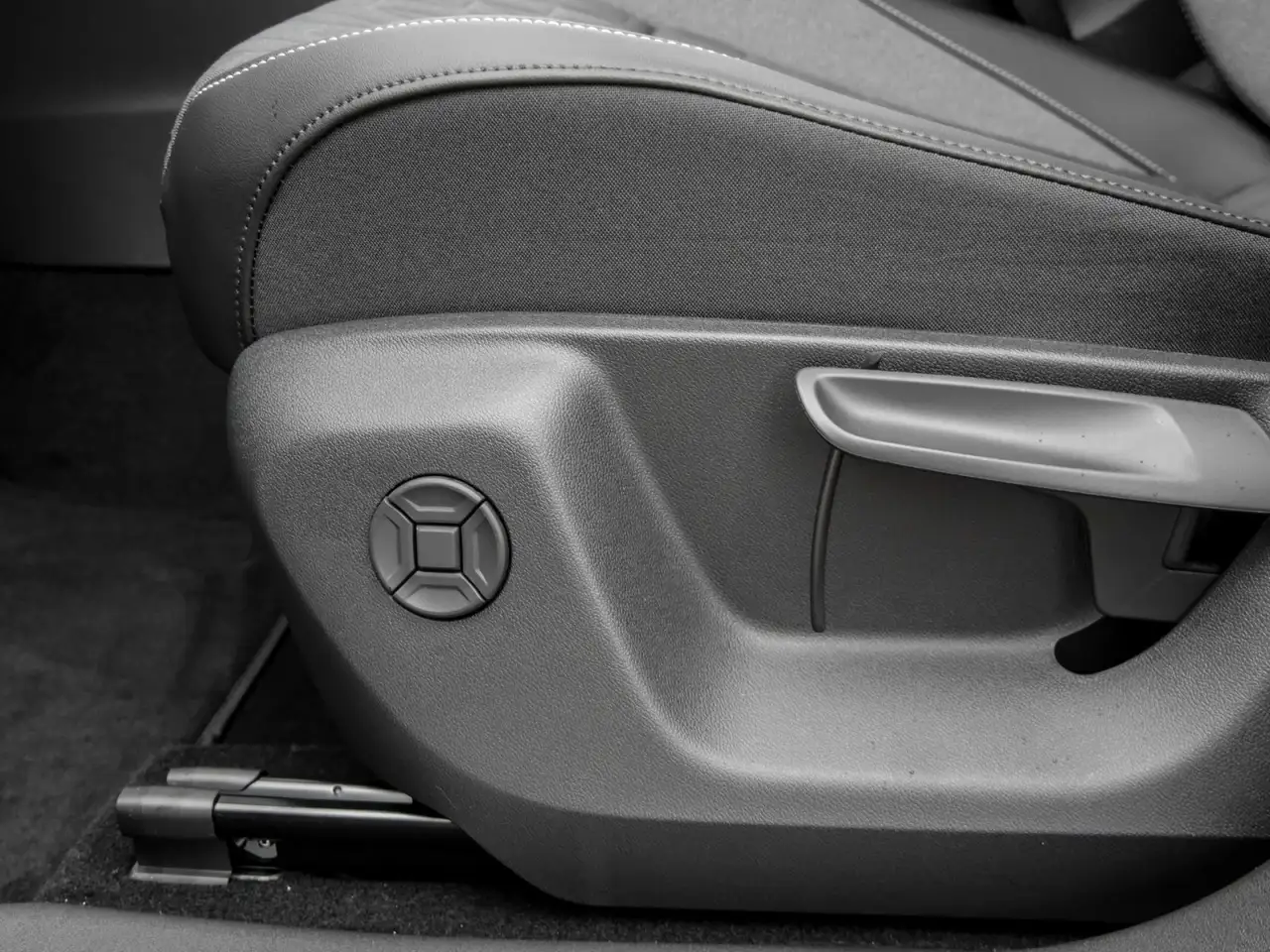 Volkswagen Tayron Life 2.0 TDI DSG 4M LED+ Navi Harman AHK ACC 20" 14