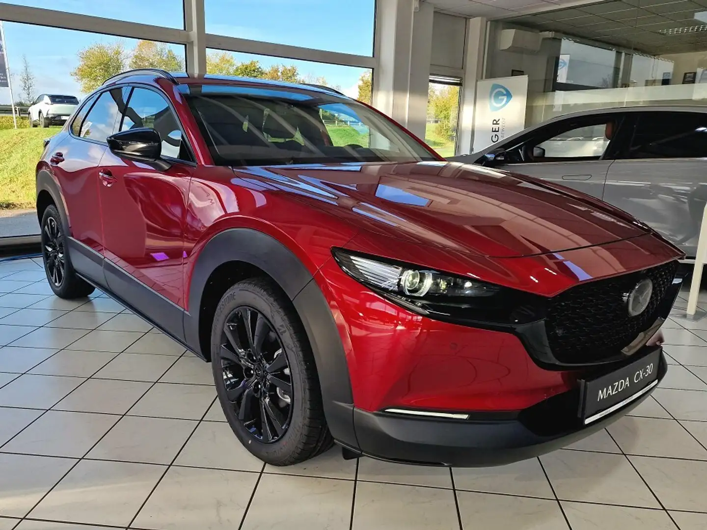 Mazda CX-30 e-Skyactive G140 Homura Plus Aut. Rot - 1