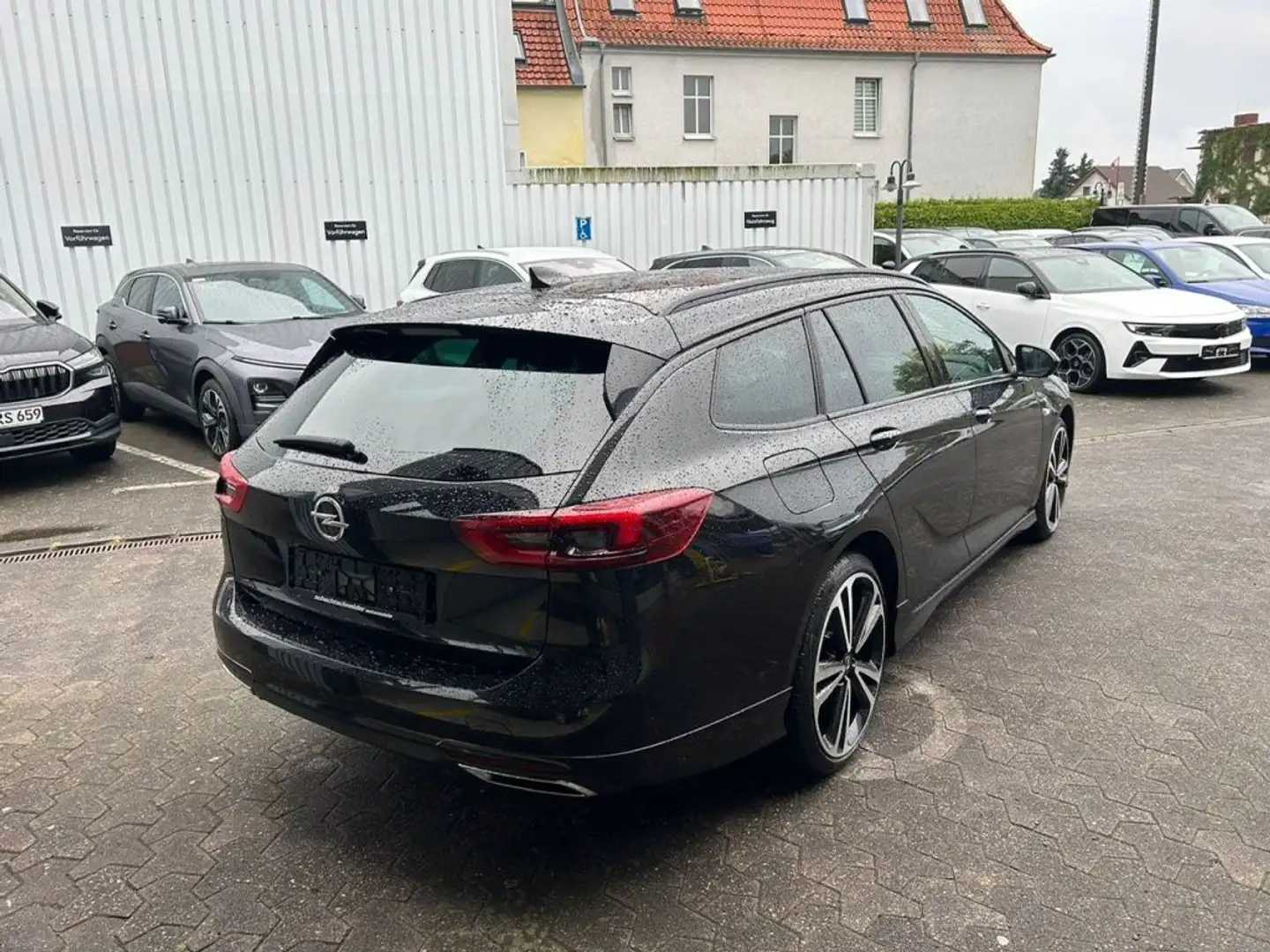 Opel Insignia ST Ultimate 2.0 Diesel+Leder+HUD+AHK+ Zwart - 2