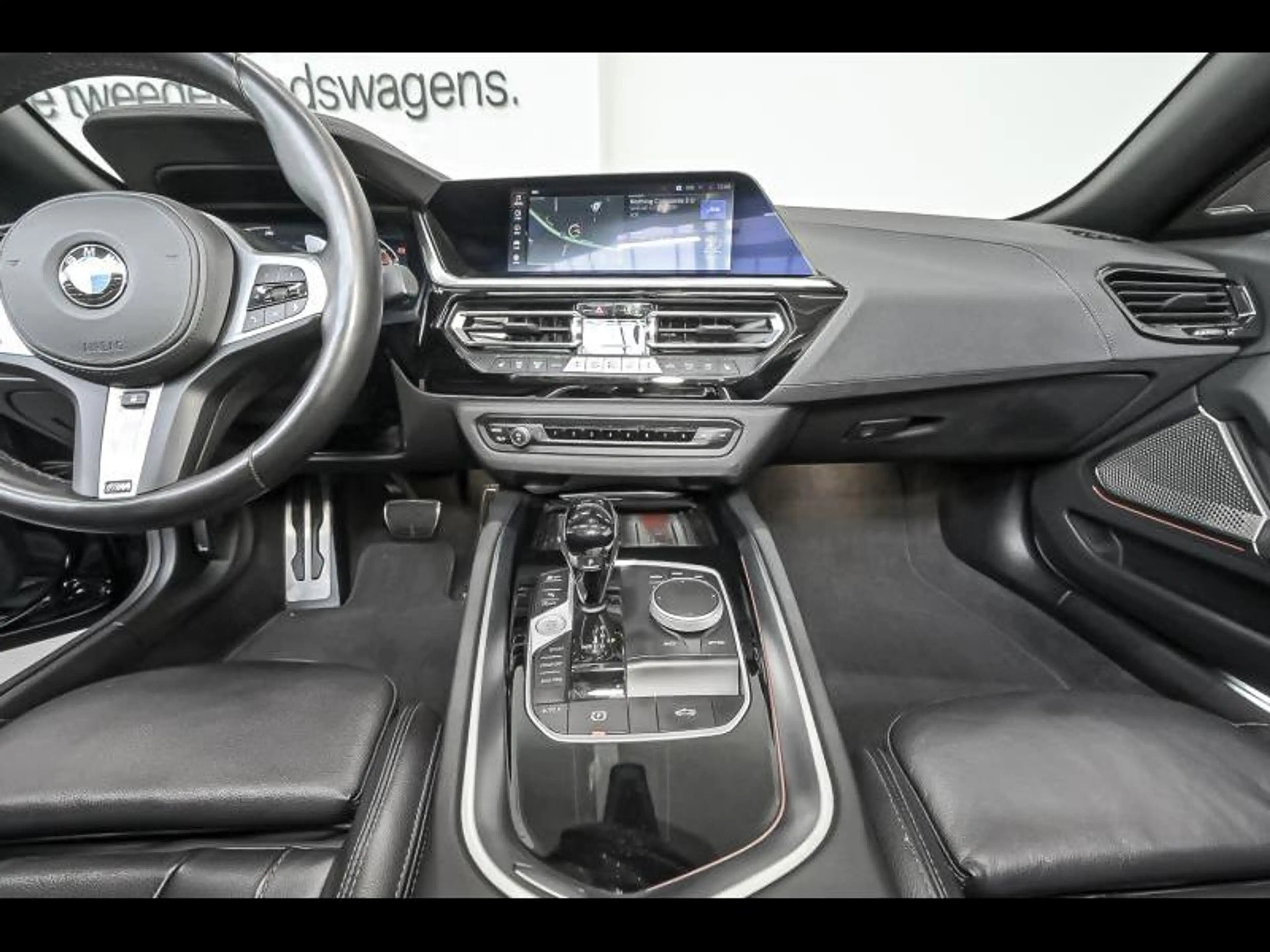 BMW Z4 sDrive 20i - M Pack — photo 10