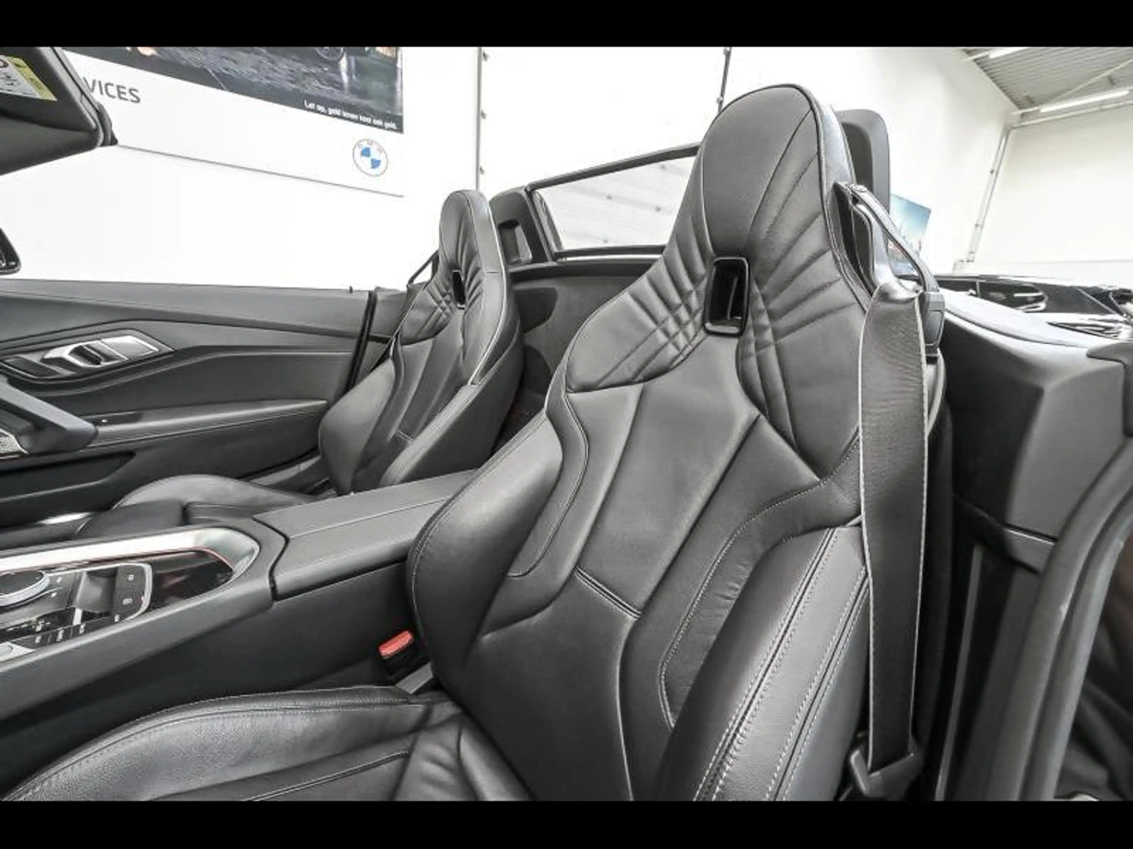 BMW Z4 sDrive 20i - M Pack — photo 23