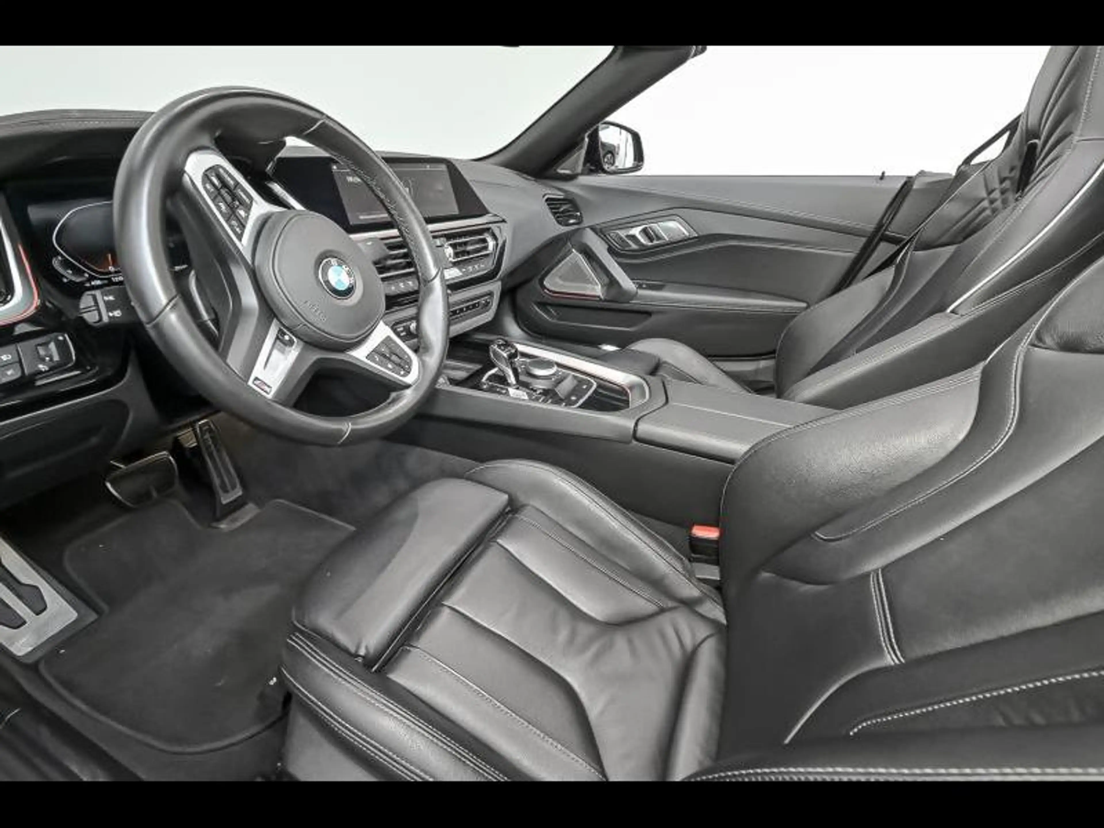 BMW Z4 sDrive 20i - M Pack — photo 9