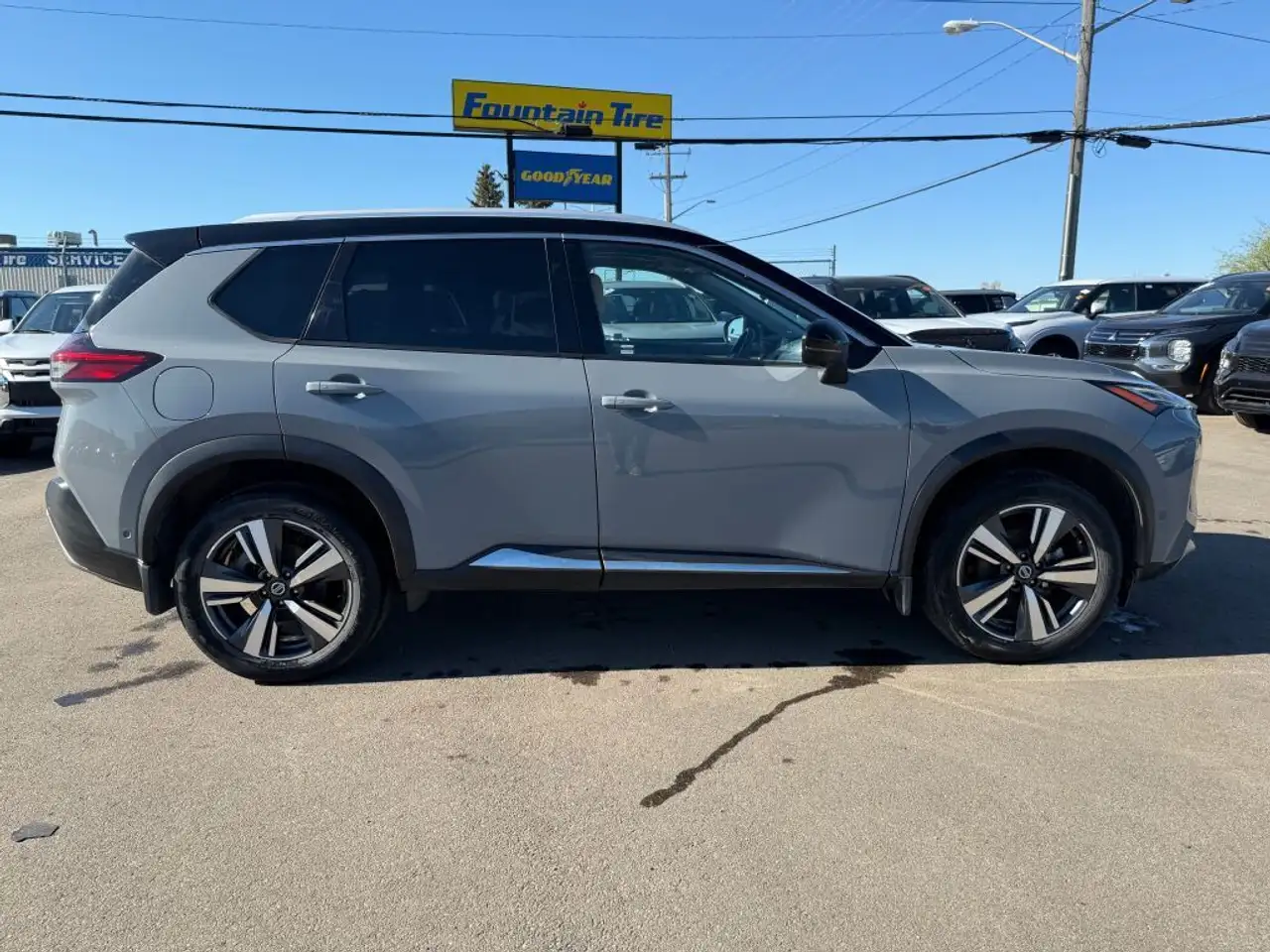 Nissan Rogue снимка Nissan Rogue
