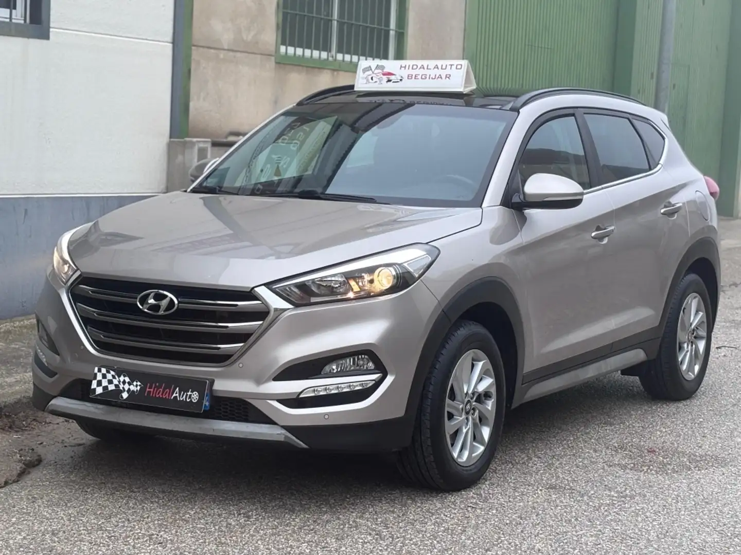 Hyundai TUCSON 1.7CRDI BD Tecno 4x2 Beige - 1