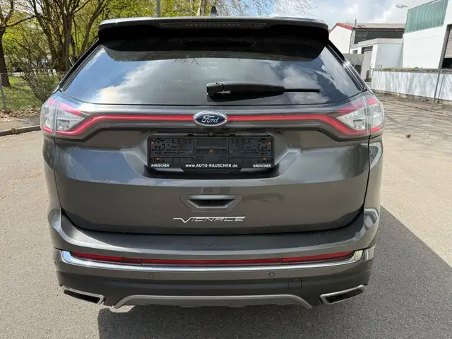 Ford Edge Vignale 4x4 Panorama AHK Leder HU 12.2026
