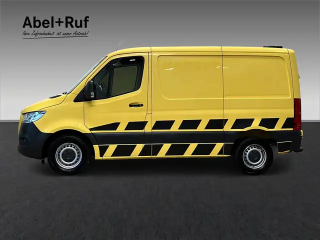 Mercedes-Benz Sprinter view 5