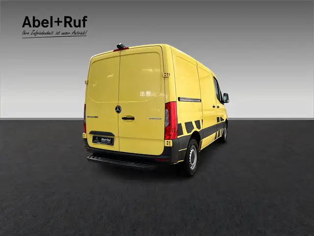 Mercedes-Benz Sprinter view 7