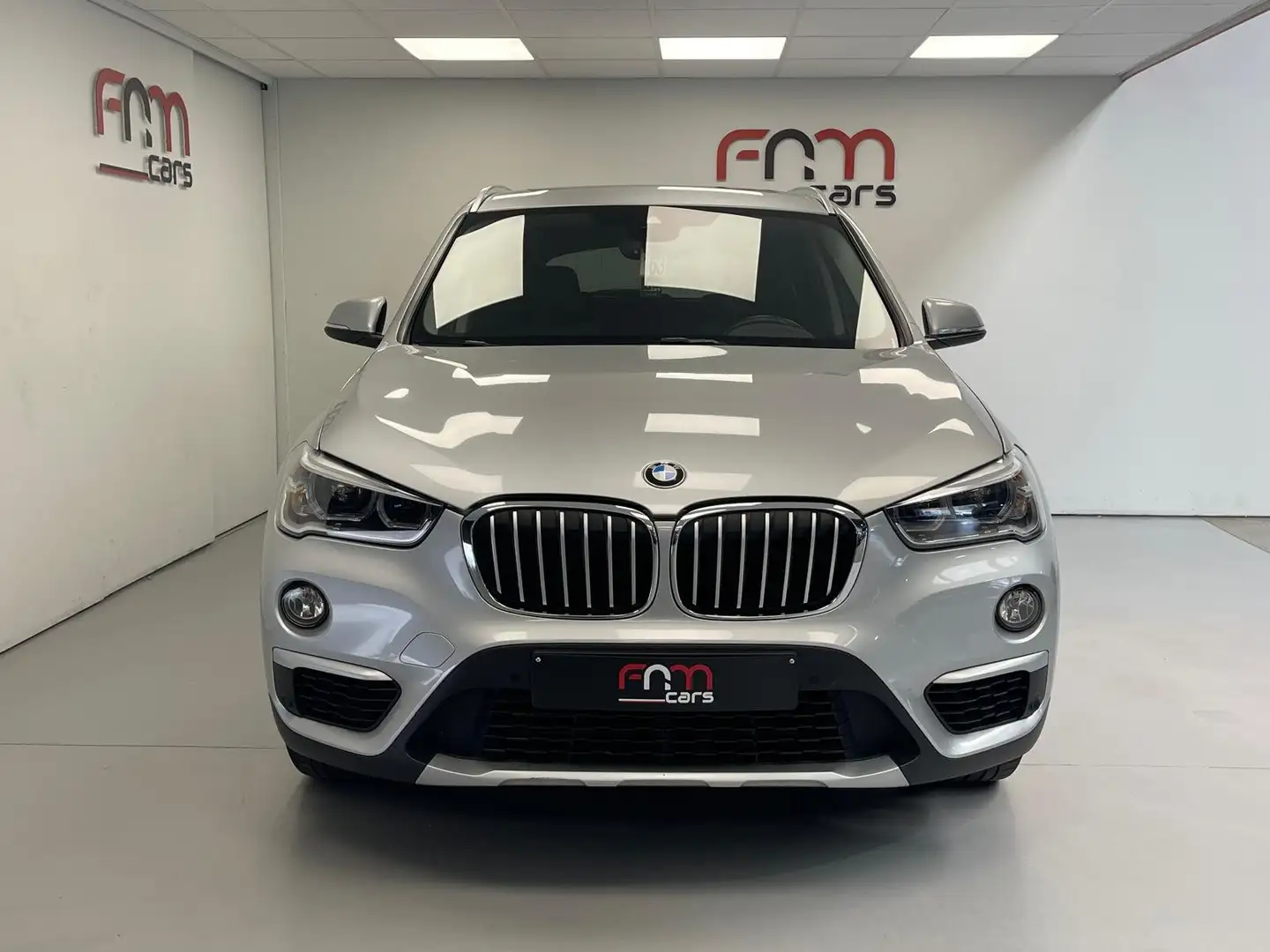 BMW X1 1.5i sDrive18 EU6d-TEMP bwj2018 Pano leder Garanti Argent - 2