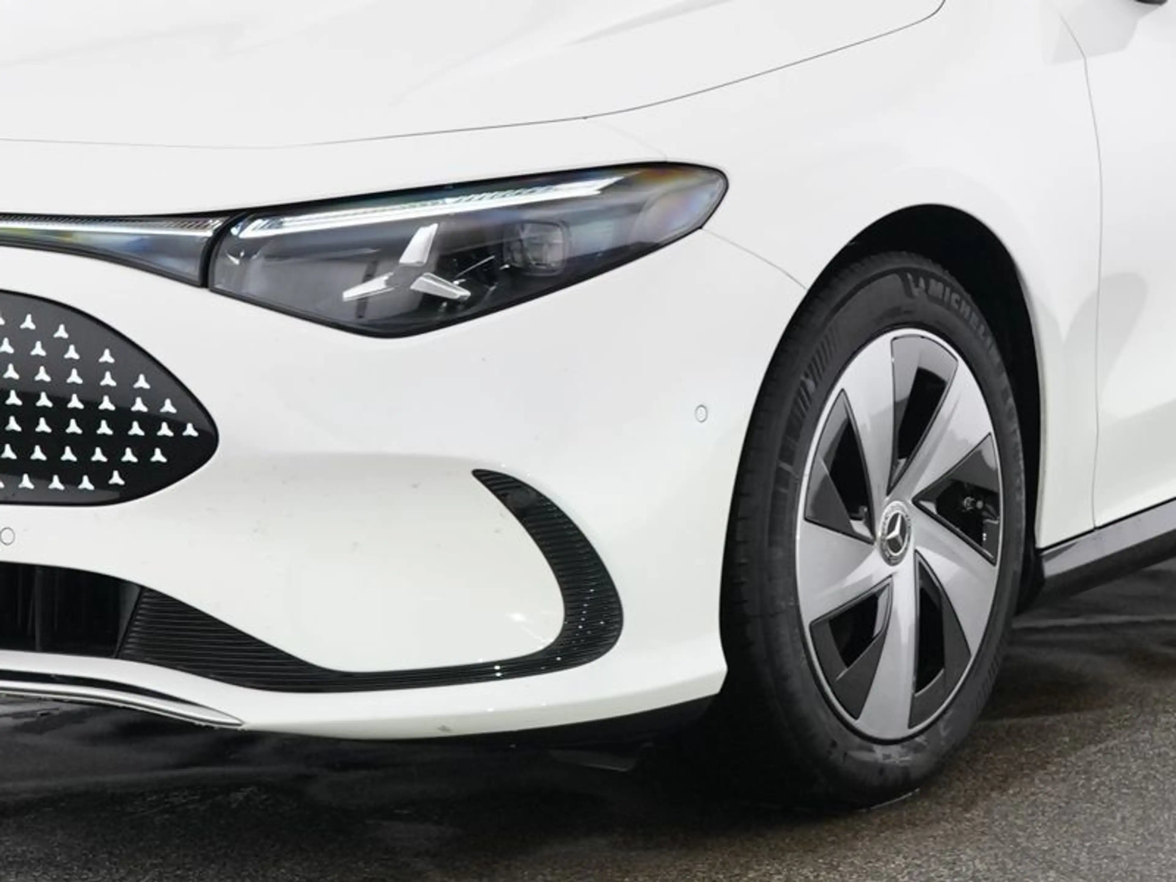 Mercedes-Benz CLA 250 + EQ PROGR-ADVANCED+ 360° HuD AHK DISTRON — photo 3