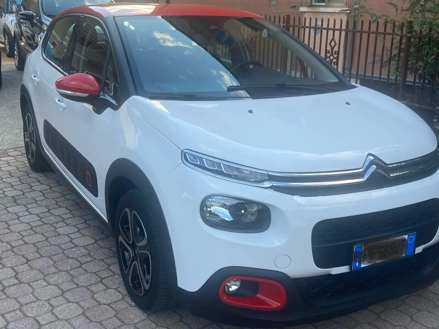 Citroen C3 C3 III 2017 1.2 puretech UpTown s Weiß - 2