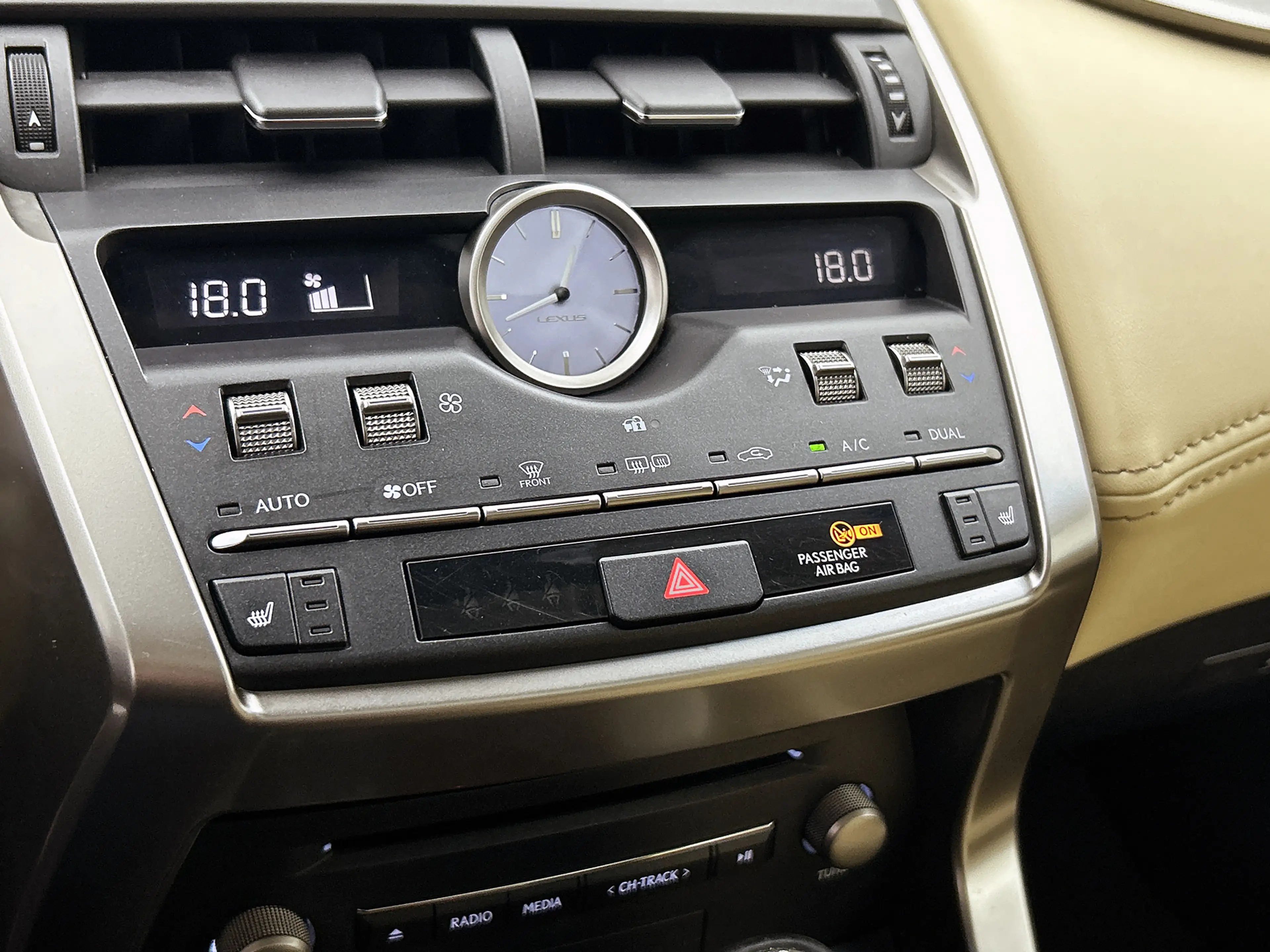 Lexus NX 300h AWD Luxury Line Limited | Schuif - / kanteldak | — photo 14